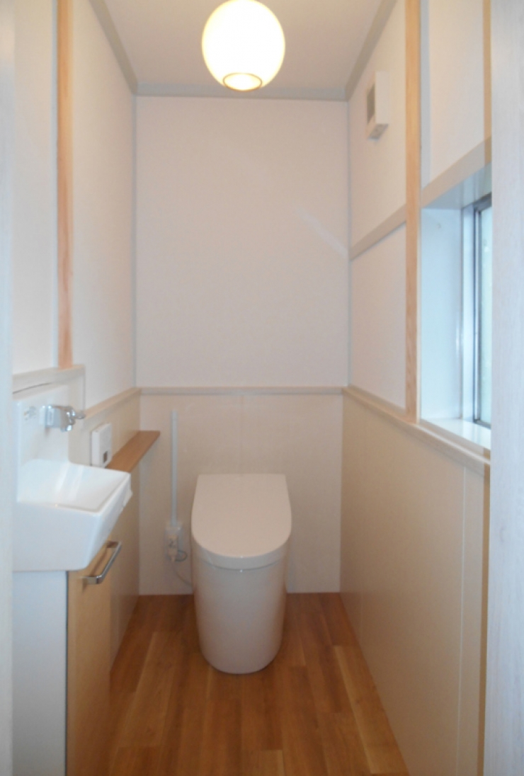 リビングから段差なくトイレへ！