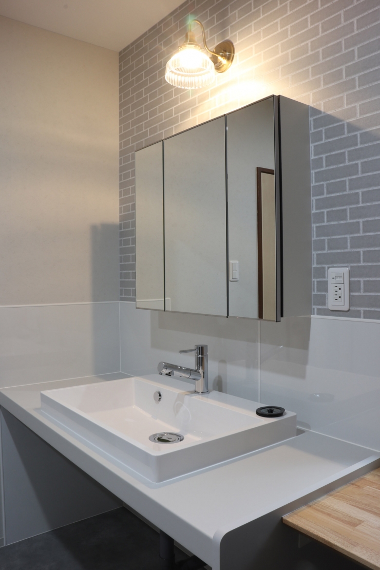 居心地のよいオリジナル洗面カウンター