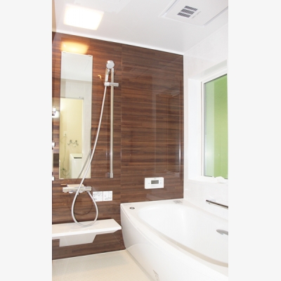 広いサンルームを取り込んでゆったりLDKへ